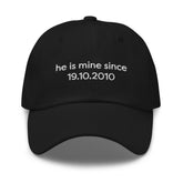 Casquette | He is mine + date Coeur Tendre