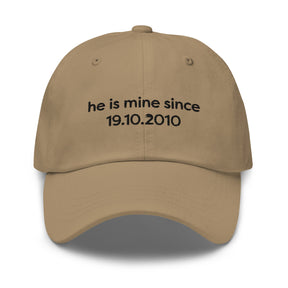 Casquette | He is mine + date Coeur Tendre